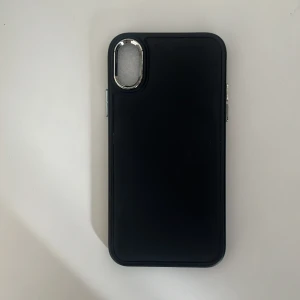 iPhone skal - Säljer detta iPhone skal i super bra skick.  Skalet är till iPhone X och går att diskutera pris! 😌🥰