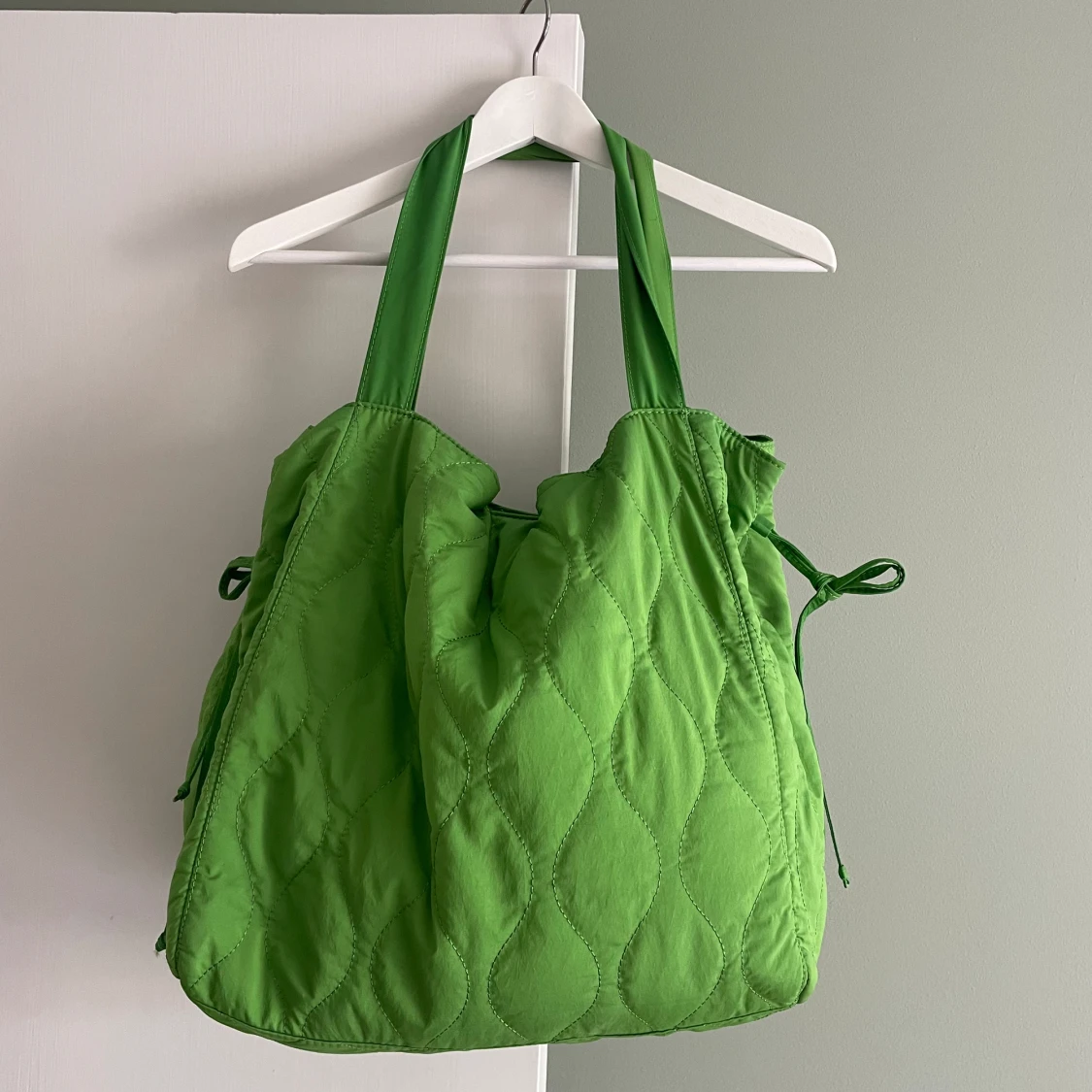 Grön stor väska