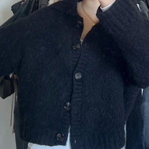 Stickad kofta - Ull kofta i bra skick