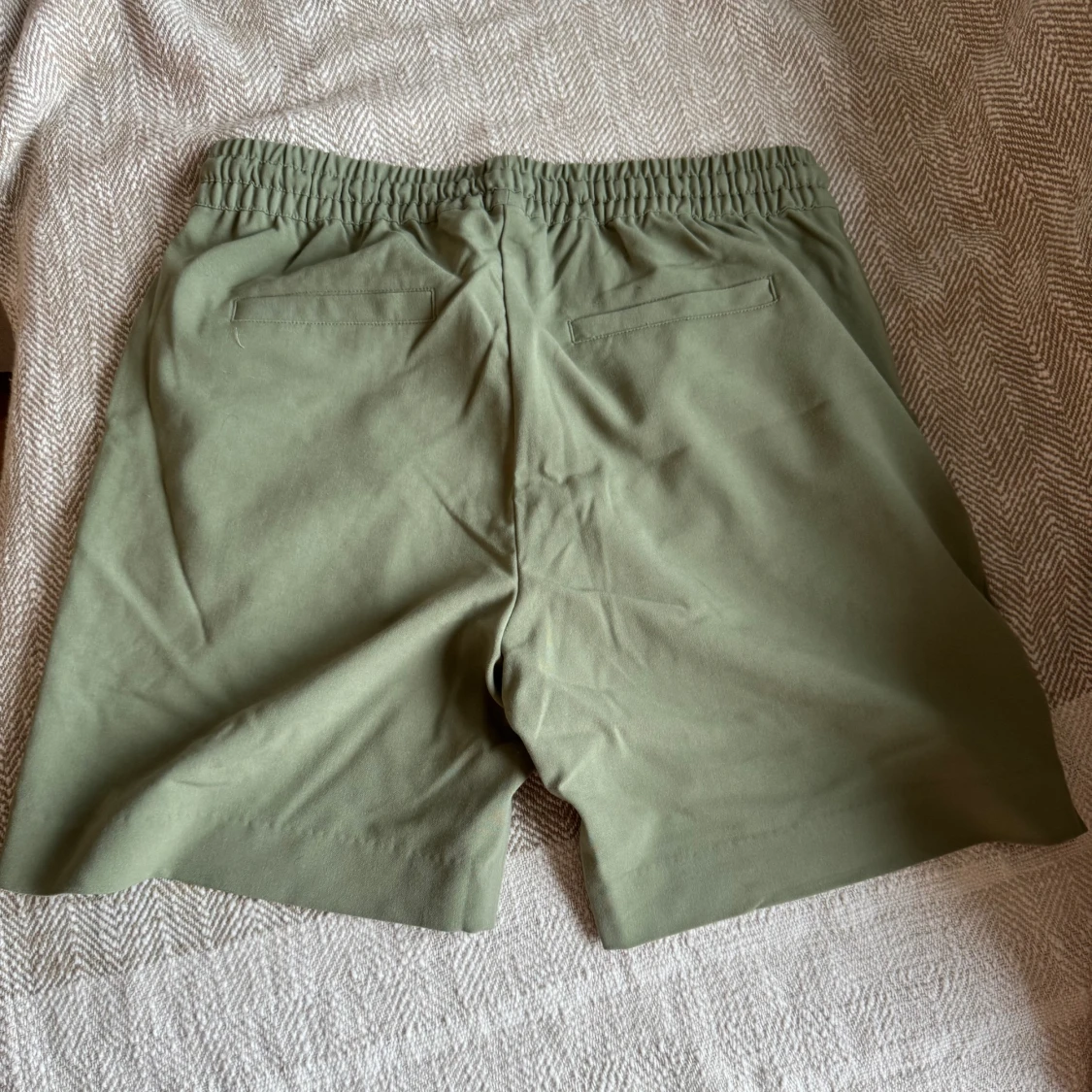 Green khaki shorts with pockets - 90