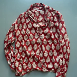 Vintage skjorta - Vintage skjorta från Natura, lite stor i storleken, oanvänd 