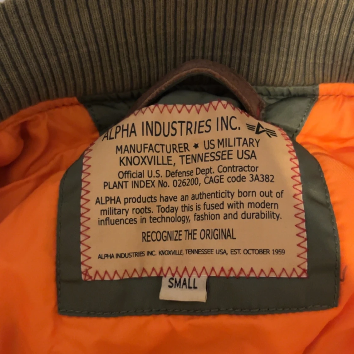 Säljer min alpha jacka storlek small  - 91
