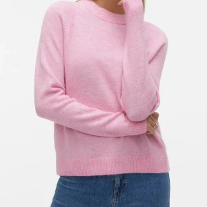 rosa stickad tröja💞 - En rätt så oanvänd stickad tröja från veromoda. Jätte fin färg och skön material på tröjan💞 priset kan diskuteras 