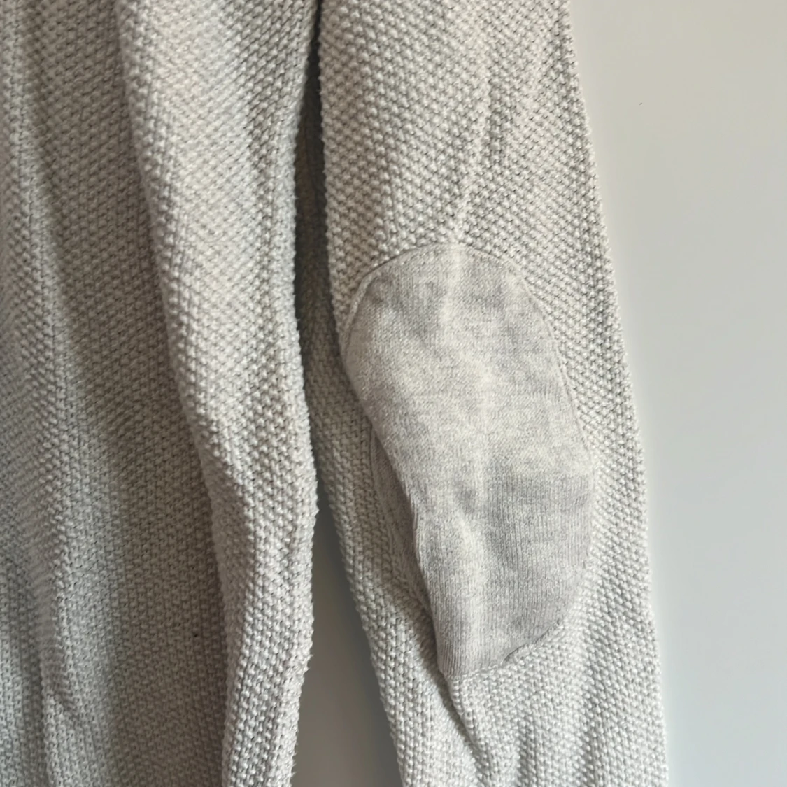 Beige stickad tröja  - 91