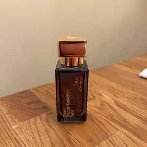 MFK Oud Satin Mood - Säljer denna otroliga parfym eftersom jag rensar en del av min kollektion, bara sprayat max 10 gånger ny pris ca 1700kr