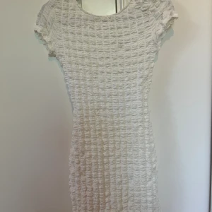 Klänning  - Fin vit klänning 