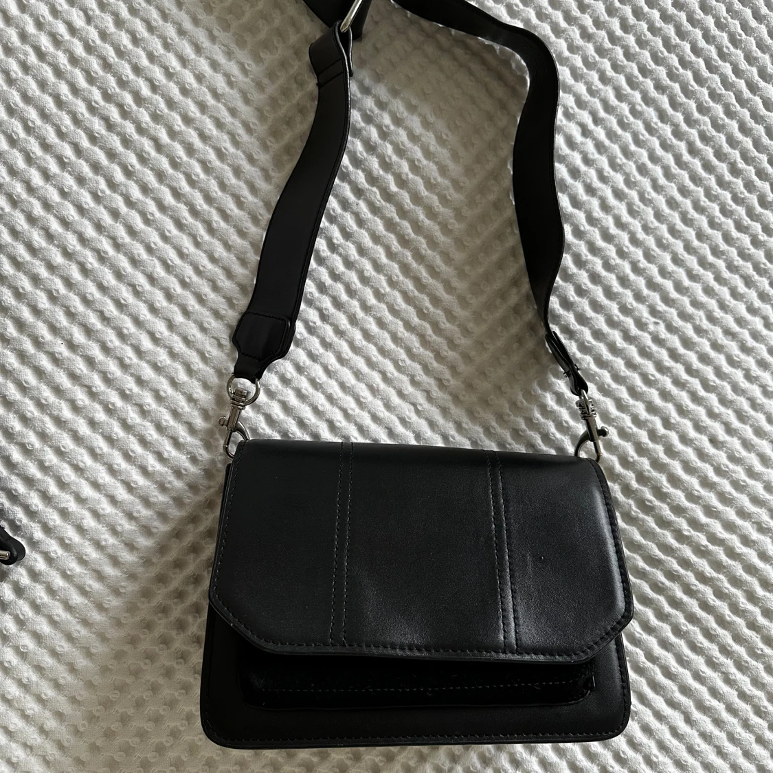 Axelremsväska NA-KD