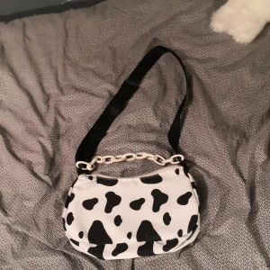 Snygg väska  - Preppy väska. Bra skick. Skriv för flera bilder🤍