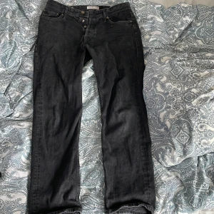 Jack and Jones byxor  - Är i Exremt bra sick. Storlek 31,32 och är Losse/chris. Orginal pris 500