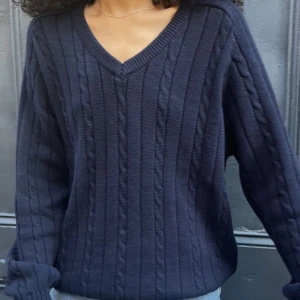 Brandy tröja - Super fin brandy Melville tröja som tyvärr inte kommer till användning. Nypris 400 kr. Nästan nyskick har bara använt fåtal gånger💘 Skriv gärna om ni vill diskutera pris eller har några frågor.