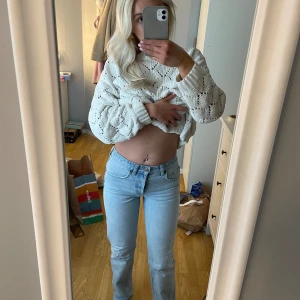 Zara jeans  - Superfina jeans från Zara som tyvärr aldrig kommer till användning 💕  Nypris: 350