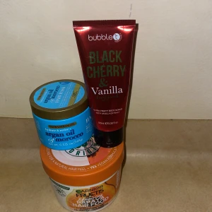 Hårmask och duschcreme - Argan oil marocco Garnier 3 in hair mask Black cherry and vanilla duschcreme
