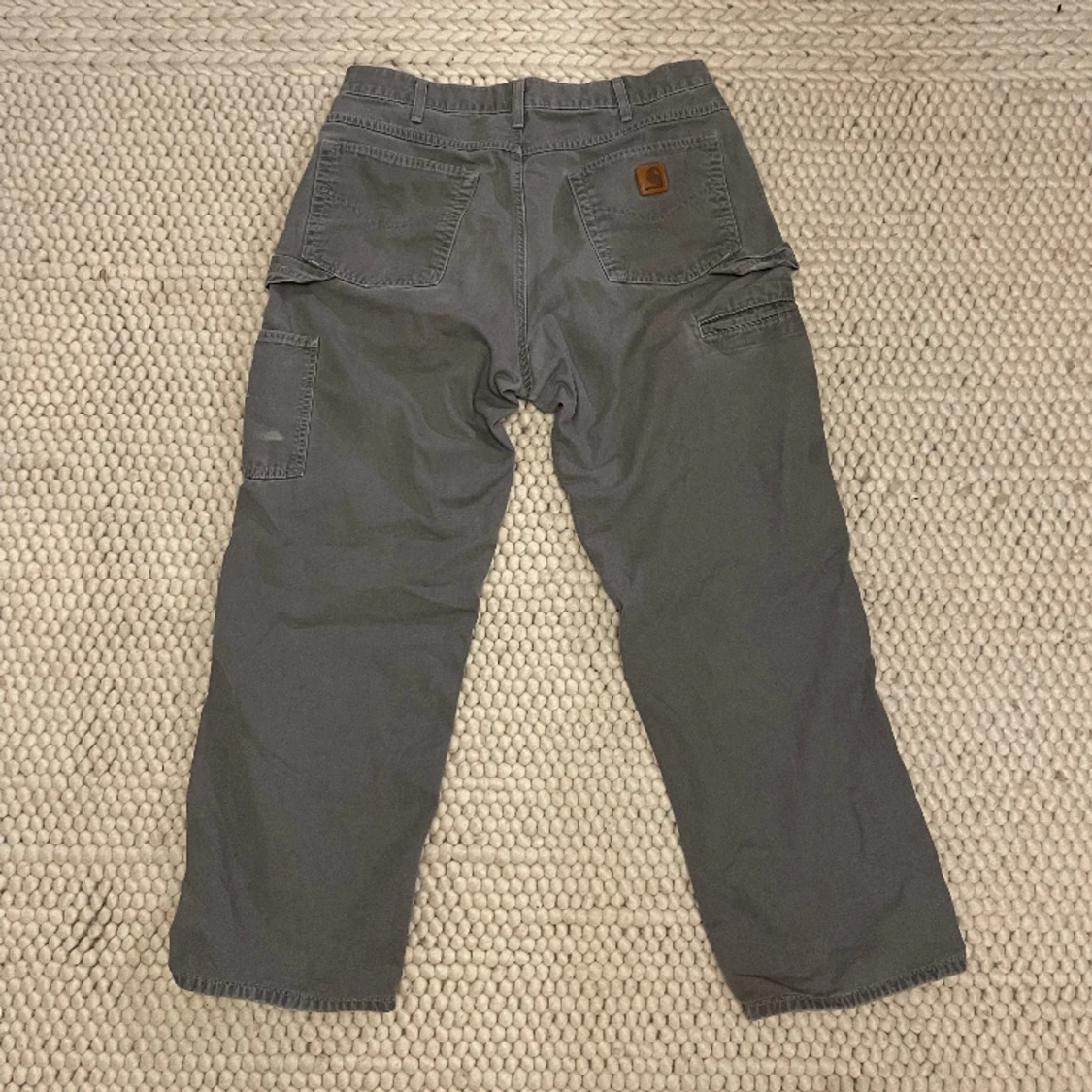 Grå cargo byxor - 90