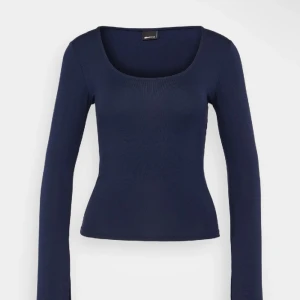 Gina tröja - Helt ny, aldrig använd ginas ”soft touch”. Säljer pga fick två i julklapp. Den är jättefin och bekväm.