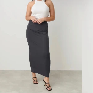 Soft touch kjol - Endast testad! Köptes i somras men har inte kommit till användning så säljer då den🤍