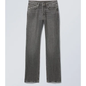 Jeans - Midwaist jeans från weekday använd en gång, skriv för mer bilder.