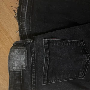 Crocker jeans - Snygga bootcut grå/svarta jeans som jag säljer då dom är lite små.