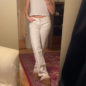 Low waist bootcut jeans - Så fina! Dunder skick! Använda ca 2 gånger. Från lee