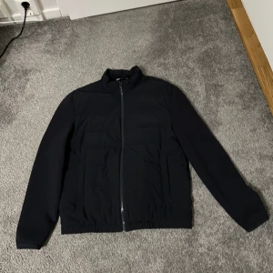 Cardigan - Zara cardigan aldrig använd storlek M  150 kr