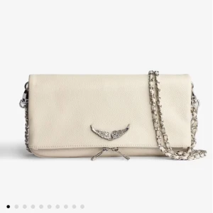 Zadig & Voltaire liknande väska  - Säljer för att jag inte använder. Vill bara bli av med den då den inte används. 💖 Köpte på rea därav priset mindre 💖