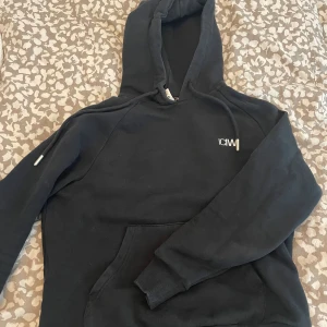 Hoodie ICANIWILL - Hoodie i XS från icaniwill, säljes pga för liten