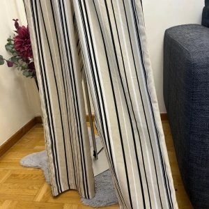 Wide-leg byxor  - Sommar byxor från bik bok storlek XS i perfekt skick 