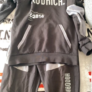 Hoodrich dress - Hoodrich Dress bara snörren fattas vid hoodien annars inget fel på den