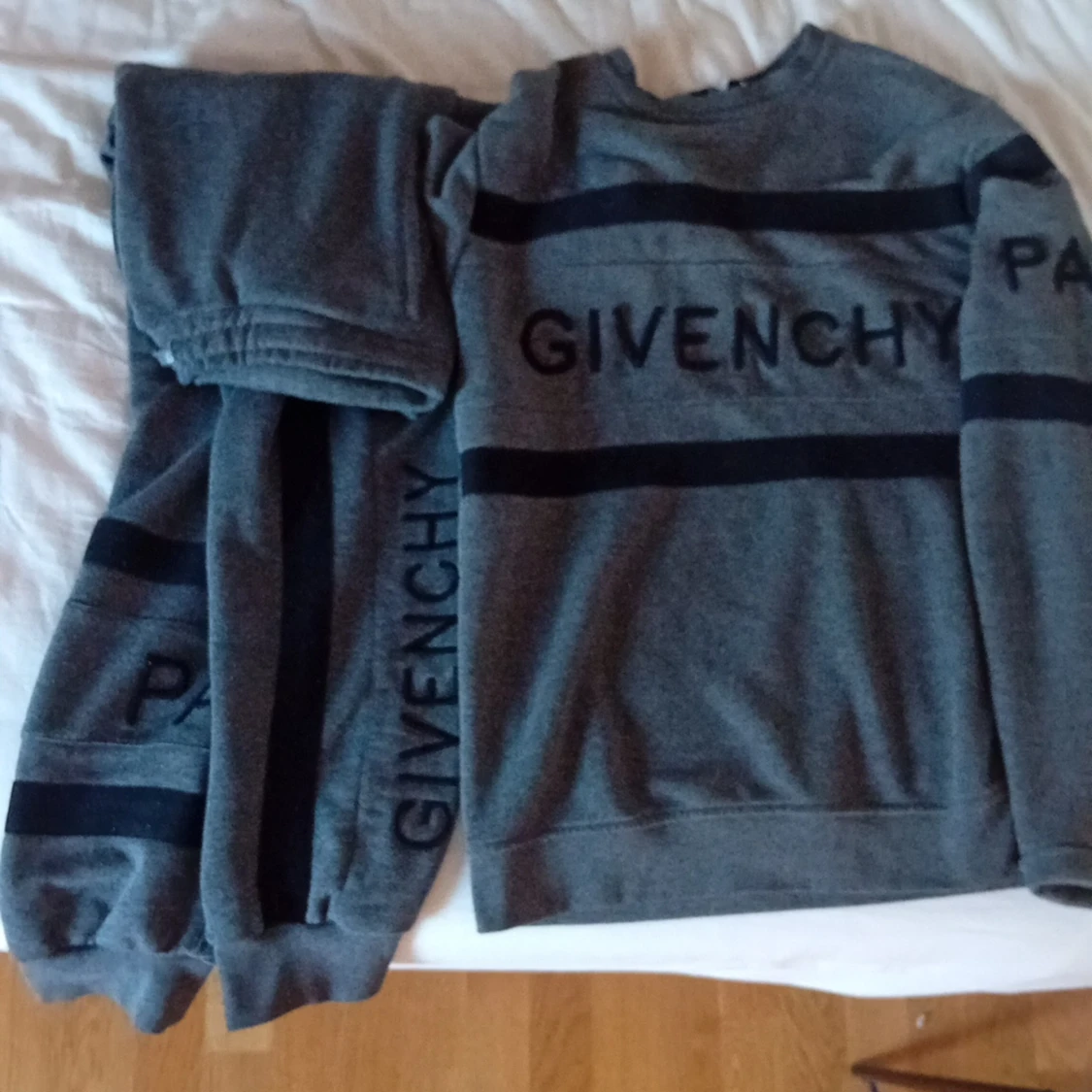 Givenchy - 91