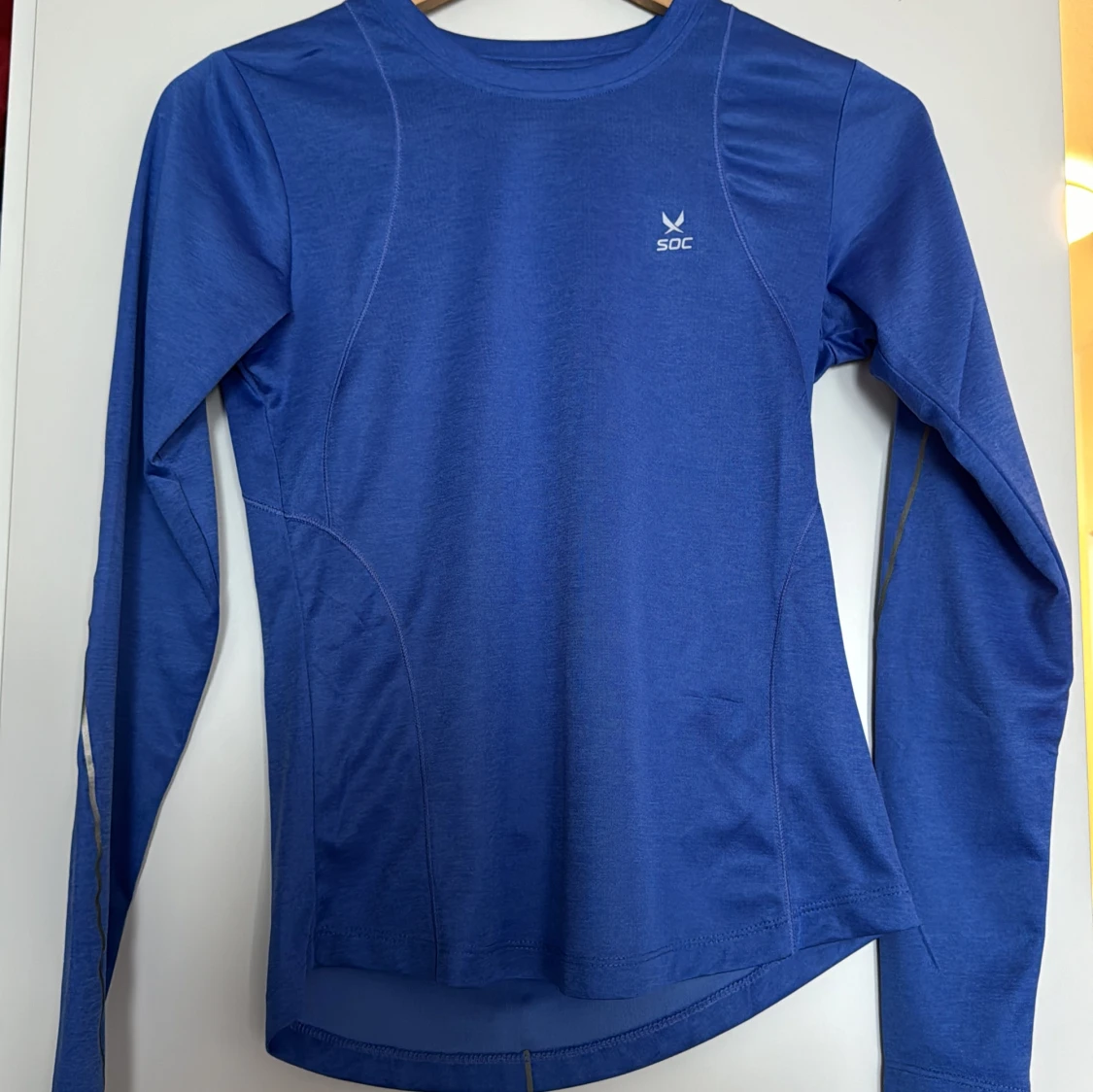 Purple long sleeve gym top