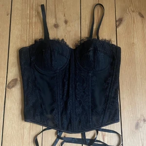 korsett - strl S, helt ny💕
