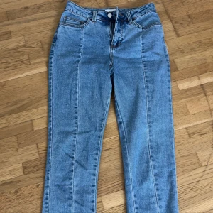 Jeans - Skit snygga jeans fårn naked! Inget fel på dom kommer dock ej till användning..