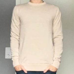 John Henric tröja  - Merinoull tröja från John Henric. Storlek S men passar även M. 