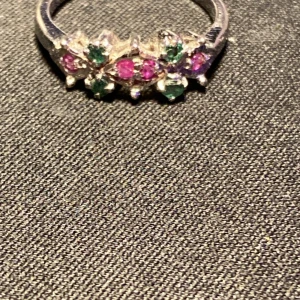 Ring - Ring, finns att hämta i Hökarängen.