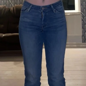 Levis jeans - Fint skick! Passar storlek S.
