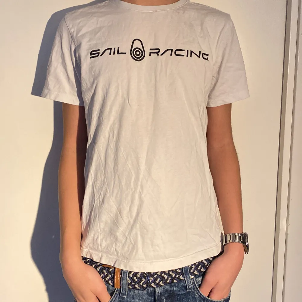 Sail racing t-shirt i fint skick . T-shirts.