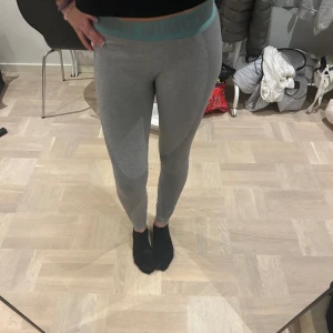 träningsbyxor - bra fint skivk