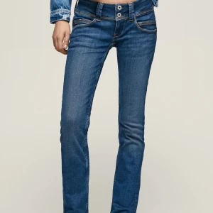 Pepe jeans - Venus  - Storlek 25/32, väldigt bra skick, jättesnygga Lågmidjade jeans!!💕💕