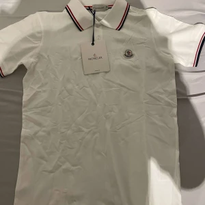 Moncler pike  - En helt ny Moncler pike, perfekt till sommaren 