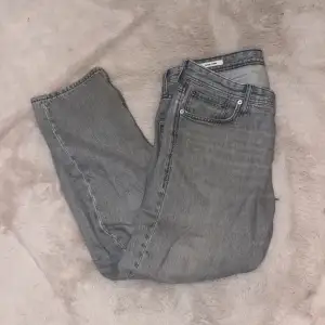 Jack &Jones jeans model chris, storlek 32/30 ☺️bara att fråga på.