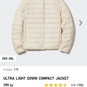 Uniqlo jacka - Säljer min uniqlo jacka i bra skick, kom privat för fler bilder och pris kan diskuteras vid snabb affär🥰