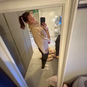 Supernice cape/poncho  - Rensar, vill bli av med det därav billigt pris 🥂☀️☀️