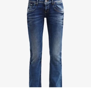 LTB jeans - Säljer mina Ltb jeans då de är lite stora på mig, använda två gånger. Skriv om ni är intresserade💕