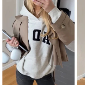 Adanola Hoodie - Superfin hoodie från Adanola i storlek S! Fint skick, nypris 812kr + frakt och tull 🫶