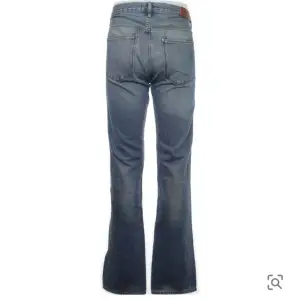 Acne jeans köpta på sellpy för 400 kr, strl 33/34 vilket motsvarar strl L ungefär (långa). Jag säljer för 300!!
