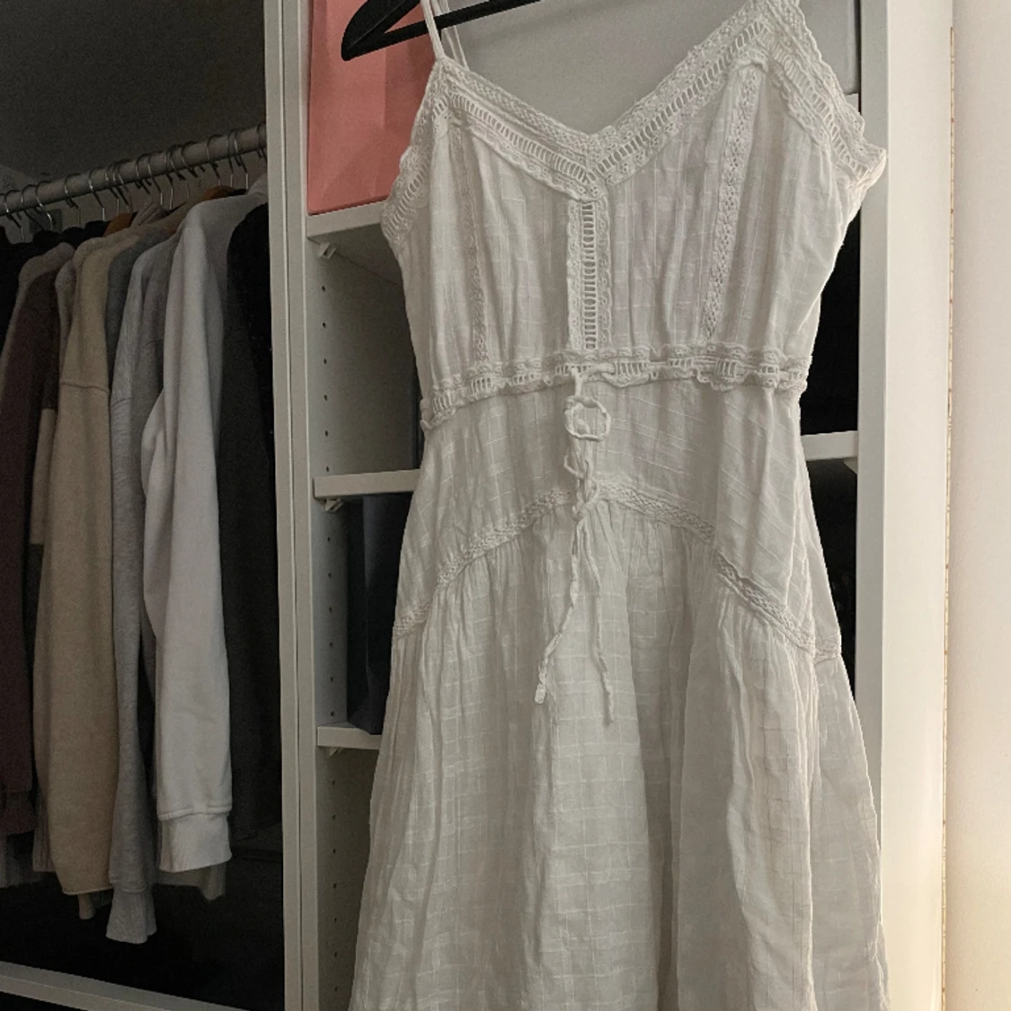 Vit Klänning 