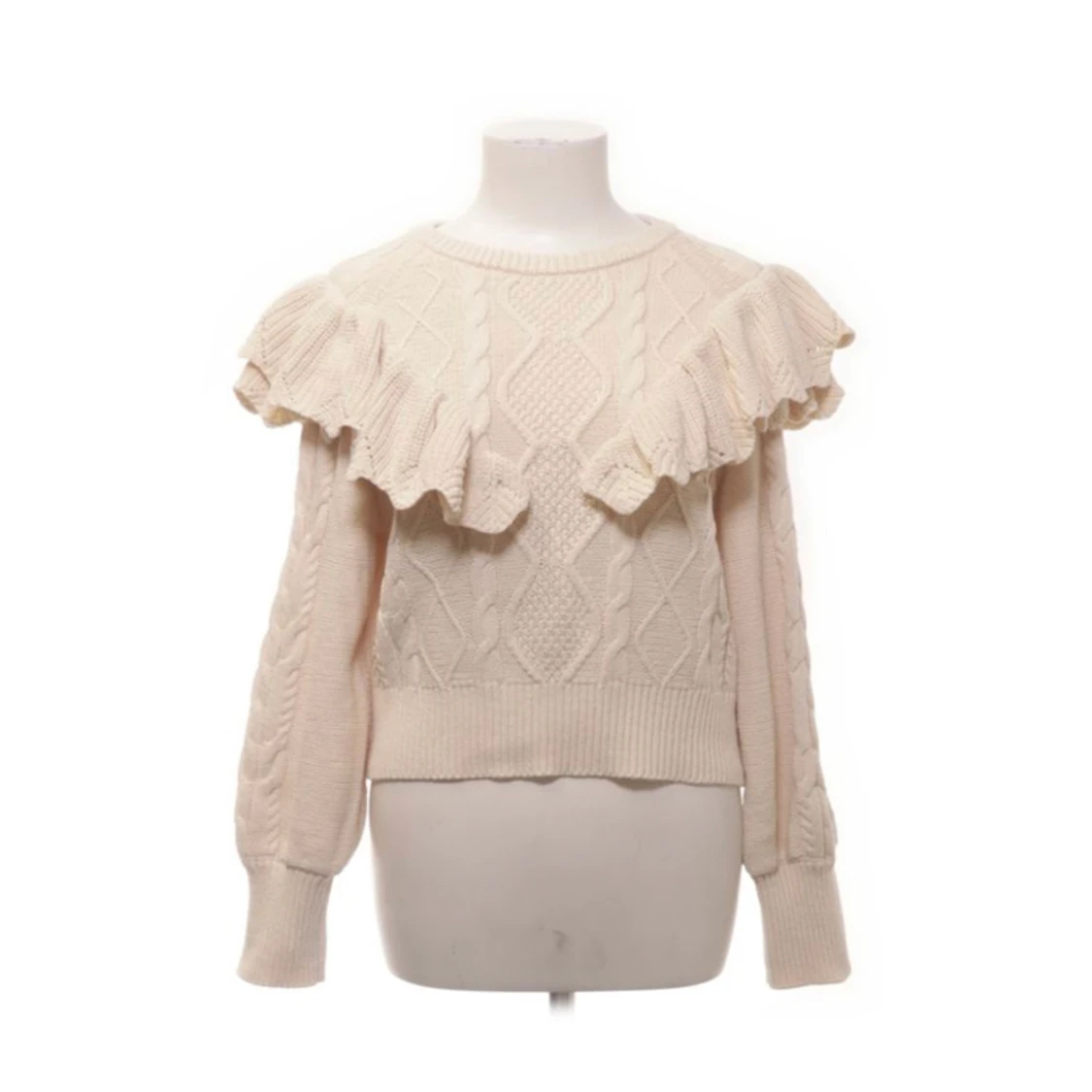 Stickad tröja med volang❤️