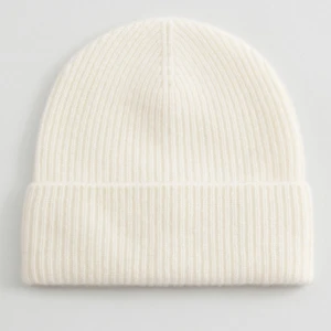 Mössa i Kashmir  - Mössa från Other stories i kashmir. Nästintill helt oanvänd.