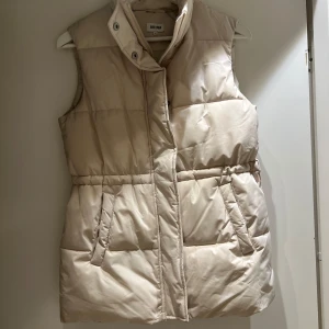 Väst - Super fin beige väst 