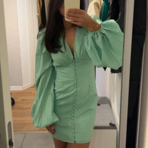 Adoore klänning - Sälja min fina adoore klänning då jag har flera andra. 🌼