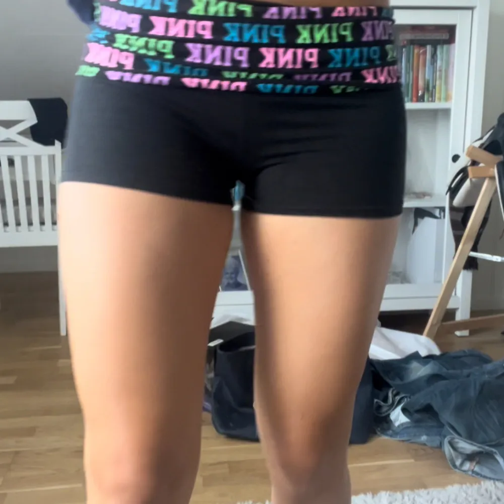 Victoria secret shorts.  sååå snygga med tyck och diamanter 💕💕. Shorts.